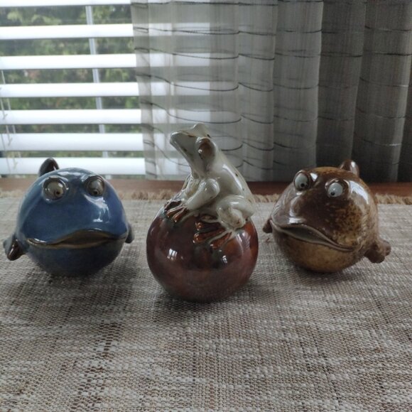 Art Pottery Figurines Set of 3, VTG Whimsical Spherical Fish Frog 6.75" - Picture 2 of 15